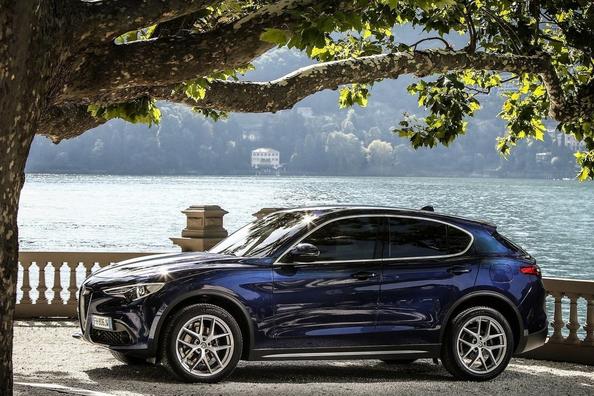 Test kompaktného crossoveru Alfa Romeo Stelvio