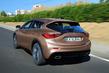 Prémiový hatchback Infiniti Q30 fotografia 3