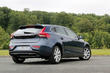 Recenzia päťdverového hatchbacku Volvo V40 fotografia 11