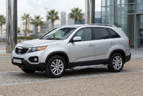 Kia Sorento II XM 2009–2014 Bočné nášľapy Rainbow (2 ks, hliník) fotografia 1