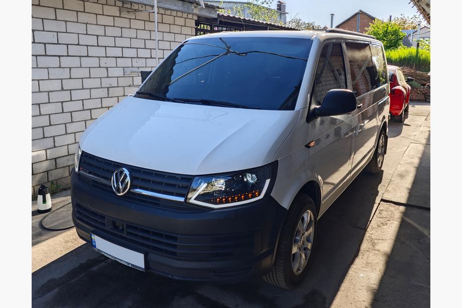 Volkswagen T6 2015–2024 Predné svetlomety s LED svetlami Black (2015-2019, 2 ks) Image