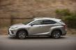 Prémiový kompaktný crossover Lexus NX fotografia 11