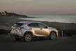 Prémiový kompaktný crossover Lexus NX fotografia 9