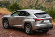 Prémiový kompaktný crossover Lexus NX fotografia 4