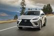 Prémiový kompaktný crossover Lexus NX fotografia 3