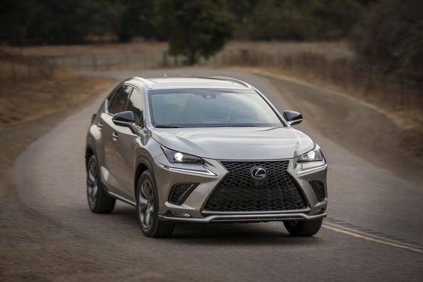 Prémiový kompaktný crossover Lexus NX