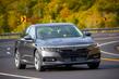Recenzia desiatej generácie sedanu Honda Accord fotografia 10
