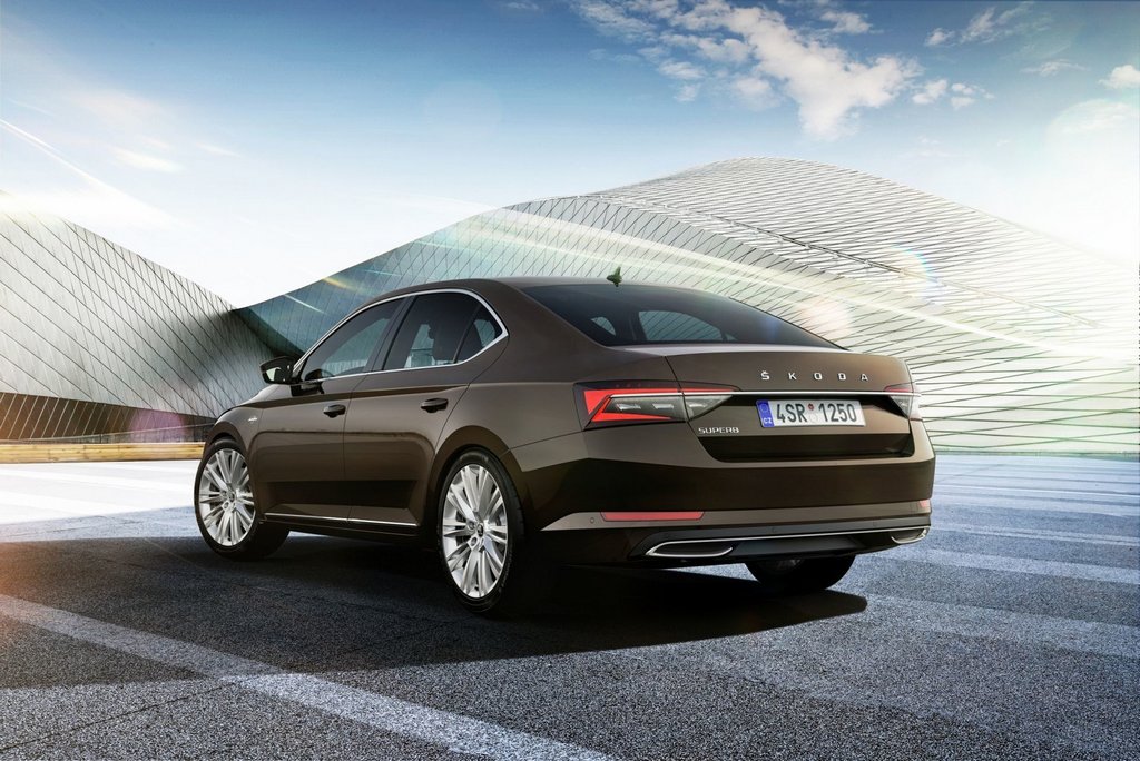 Recenzia modernizovaného liftbacku Skoda Superb 2019