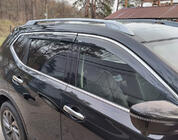 Nissan X-trail T32/Rogue 2014–2021 Okenné deflektory vetra s chrómovou lištou (4 ks, Niken) fotografia 3