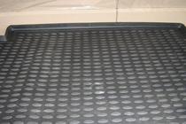 Kia Carens 1999–2012 (2006↗) Vanička do kufra (Novline) MPV (5 miest) fotografia 3