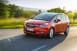 Recenzia kompaktného minivanu Opel Zafira fotografia 10