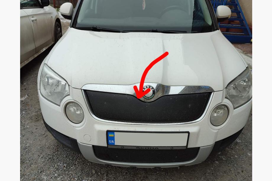 Skoda Yeti 2009–2017 Zimná clona masky chladiča (horná, 2009-2013) Image
