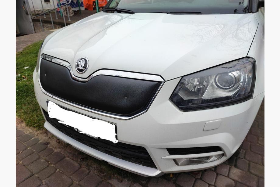 Skoda Yeti 2009–2017 Zimná clona na mriežku chladiča (horná, 2013+) Matná Image