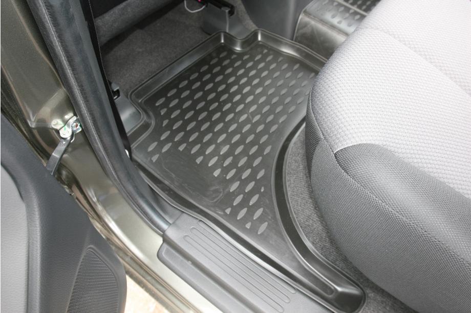Mitsubishi L200 2015–2024 Gumové 3D rohože do interiéru (4 ks, Novline) Ekonomická výbava Fotografia 6