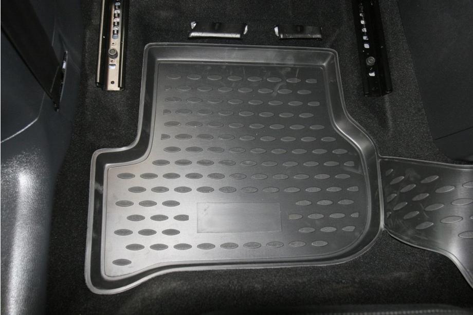 Volkswagen Golf 6 2008–2014 Gumové 3D rohože do interiéru (4 ks, Novline) Fotografia 3