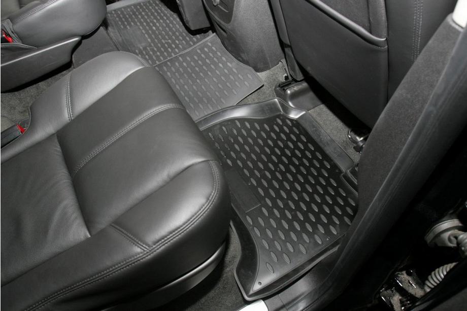 Chevrolet Tahoe 2014–2019 (2007-2015) Gumové rohože (Kapitan) do interiéru (6 ks, Novline) Fotografia 3