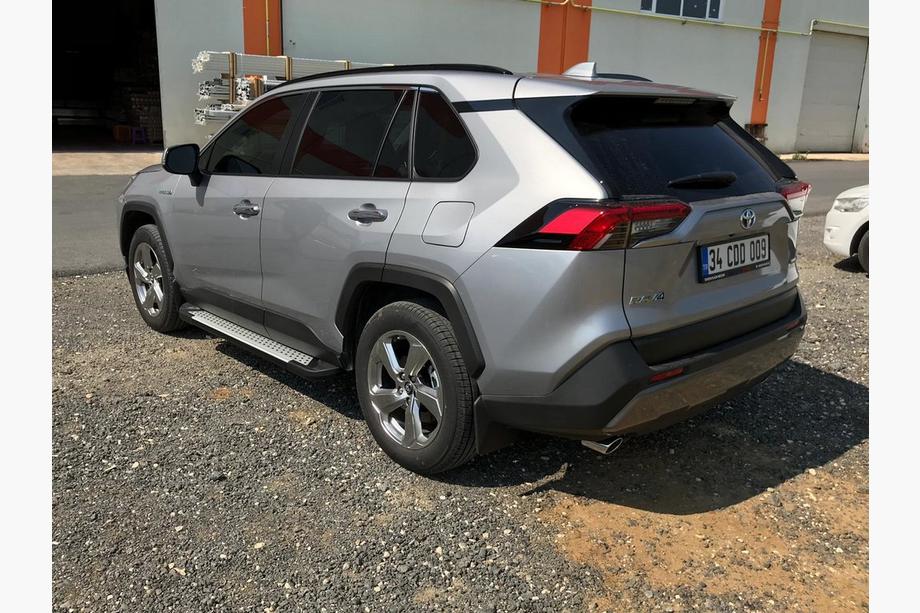 Toyota Rav 4 2019–2025 Bočné nášľapy Allmond Grey (2 ks, hliník) Fotografia 4