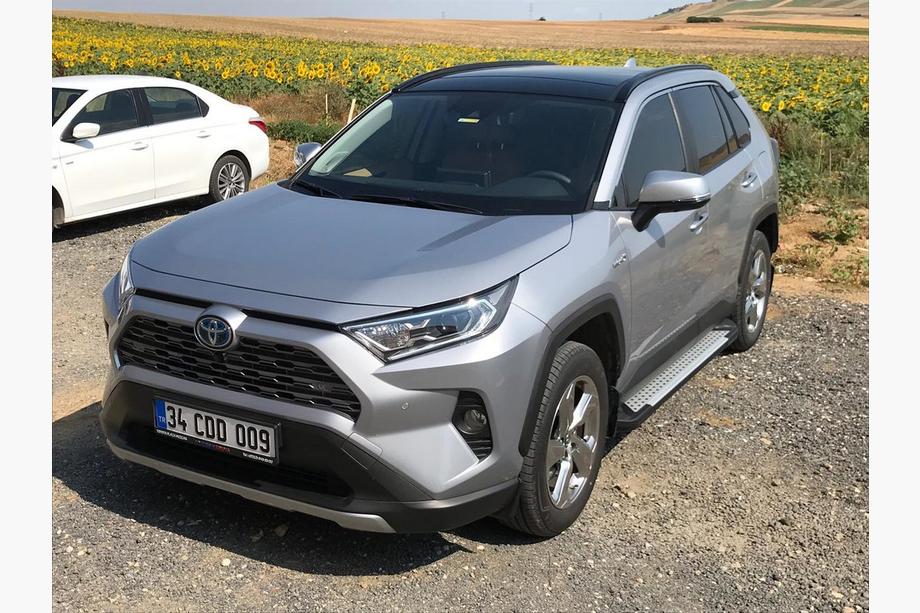 Toyota Rav 4 2019–2025 Bočné nášľapy Allmond Grey (2 ks, hliník) Fotografia 6