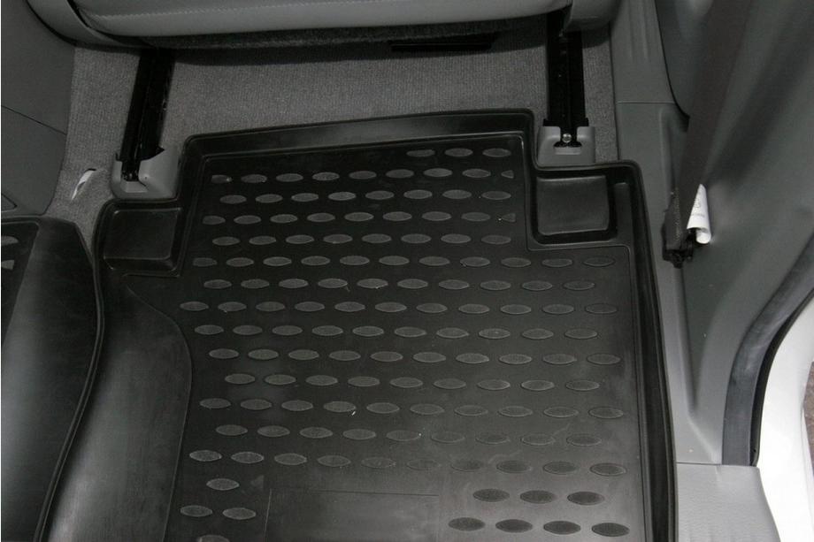 Toyota Hilux 2006–2015 (2008↗) Gumové rohože do interiéru (4 ks, Novline) Fotografia 3