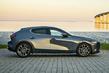 Kompaktný hatchback Mazda 3 štvrtej generácie fotografia 10