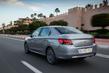 Modernizovaný sedan Peugeot 301 fotografia 3