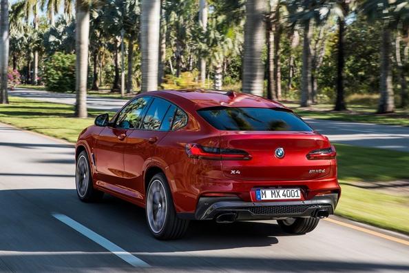 Druhá generácia stredne veľkého crossovera BMW X4 Fotografia 11