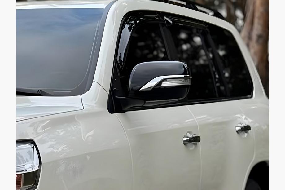 Toyota Land Cruiser 200 2007–2021 Kryty zrkadiel (s bočným smerovým blikačom, štýl 2016) Čierna farba Image