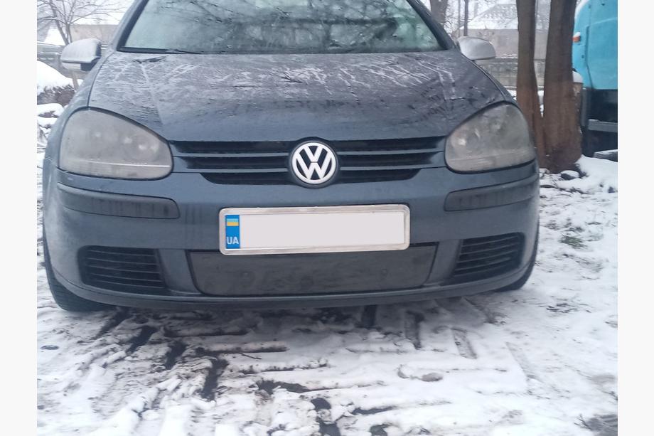 Volkswagen Golf 5 2003–2009 Zimná clona na masku chladiča (HB) Lesklá Fotografia 3