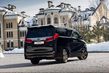 Luxusný plnohodnotný minivan Toyota Alphard fotografia 4