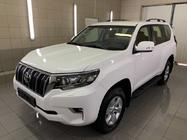 Toyota Land Cruiser Prado 150 2009–2023 Strešné lyžiny – turecký dizajn (čierne, 2 ks) kovové montážne pätky fotografia 2