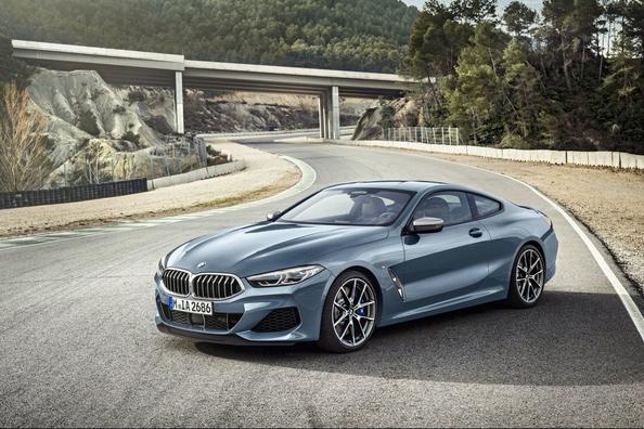 Recenzia druhej generácie BMW 8-Series Coupe Fotografia 3