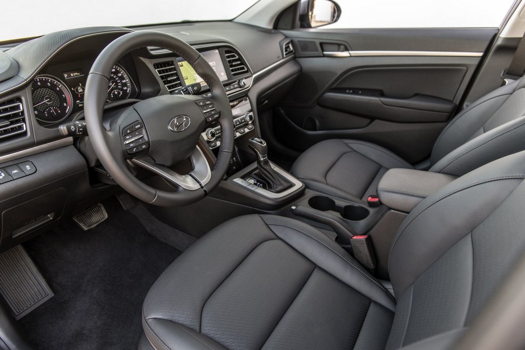 Kompaktný sedan Hyundai Elantra v modernizovanej podobe