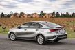 Kompaktný sedan Kia Cerato štvrtej generácie fotografia 12