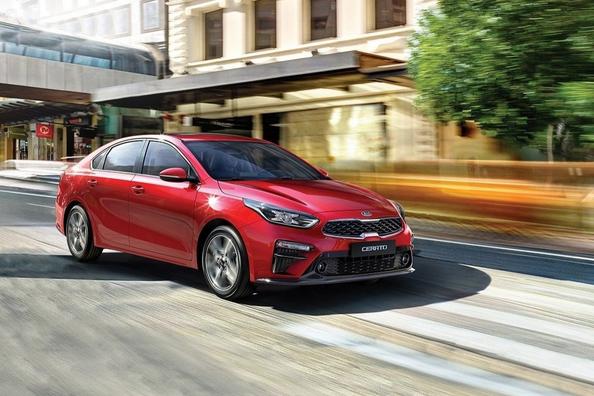 Kompaktný sedan Kia Cerato štvrtej generácie