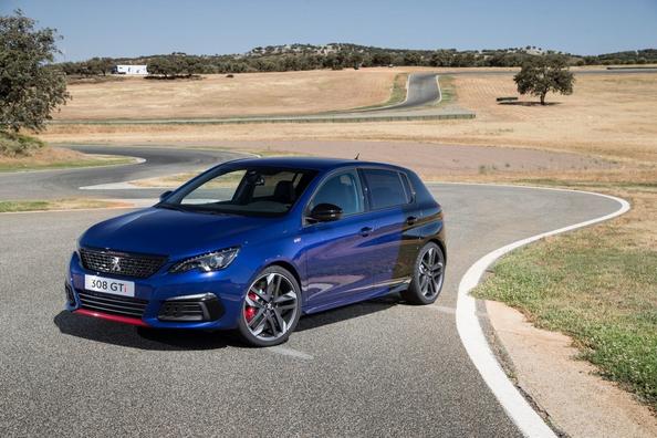 Test päťdverového hot hatchu Peugeot 308 GTi Fotografia 4