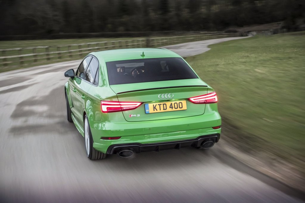 Recenzia kompaktného športového sedanu Audi RS3