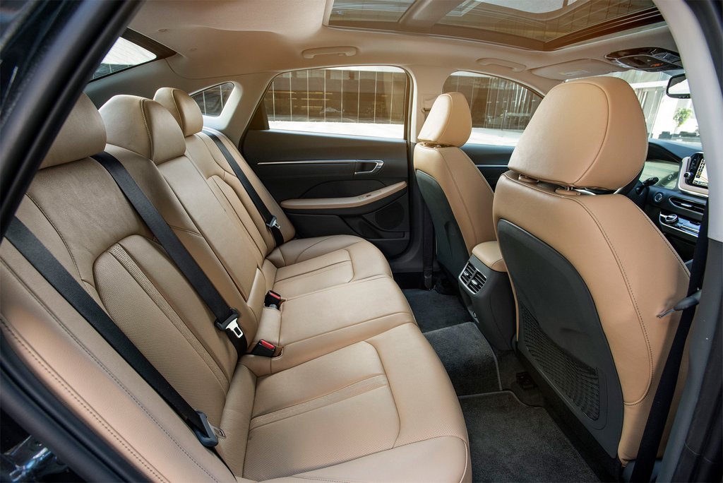 Sedan Hyundai Sonata ôsmej generácie