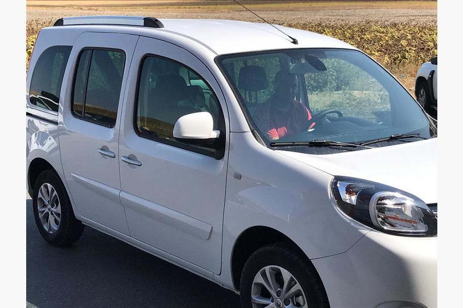 Renault Kangoo 2008–2020 Integrované strešné lyžiny (chróm) Maxi rázvor Fotografia 6