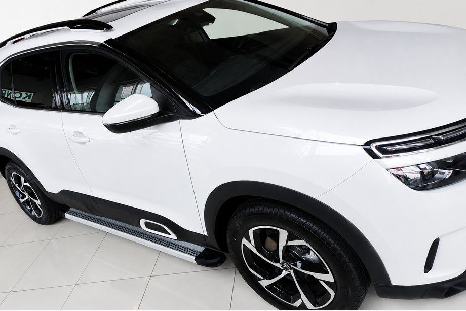 Citroen C5 Aircross 2017–2025 Bočné nášľapy Maya V2 (2 ks, hliník) Image