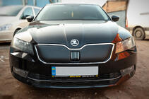 Skoda Superb 2015–2024 Zimná clona na mriežku chladiča (2015-2019, horná) fotografia 2