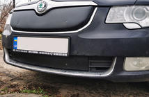 Skoda Superb 2009–2015 Zimná clona na masku chladiča (spodná, 2008-2013) Lesklá fotografia 3