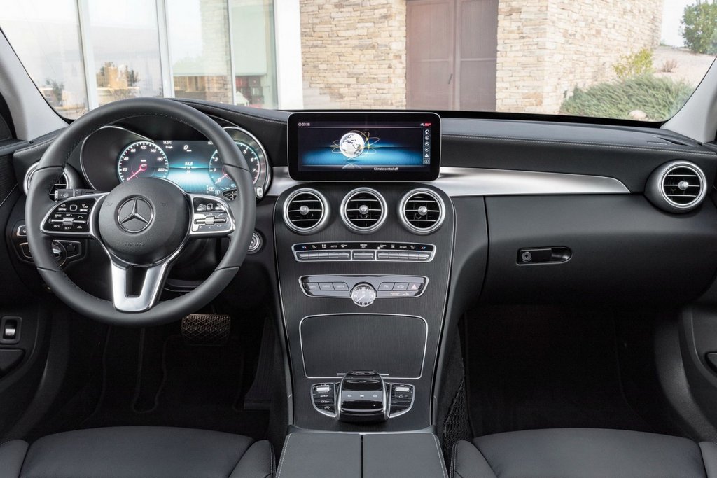 Recenzia kombi Mercedes-Benz C-Class Estate