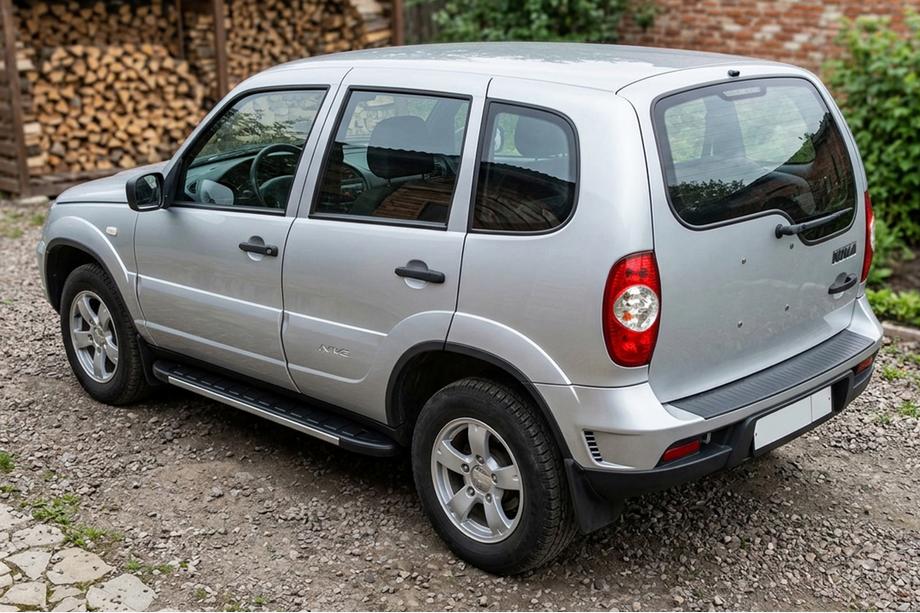 Chevrolet Niva 1998–2020 Bočné nášľapy Duru (2 ks, hliník) Image