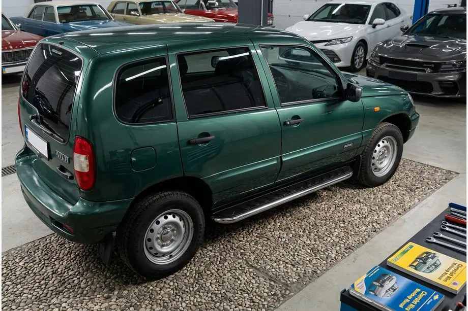 Chevrolet Niva 1998–2020 Bočné nášľapy Maydos V1 (2 ks, hliník) Image