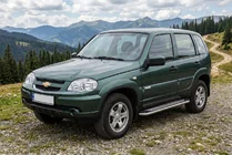 Chevrolet Niva 1998–2020 Bočné nášľapy Maydos V2 (2 ks, hliník/nehrdzavejúca oceľ) fotografia 1