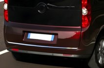Opel Combo 2012–2018 Nerezová ochranná lišta hrany veka kufra fotografia 2