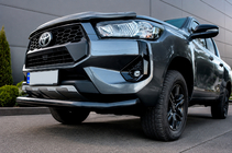 Toyota Hilux 2015– Predný ochranný rám Texas pre 2020+ (76 mm, čierny) fotografia 5