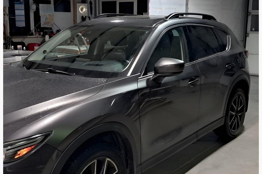 Mazda CX-5 2017–2025 Strešné lyžiny Skyport Black (2 ks) Image