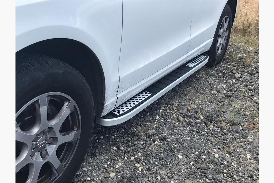 Audi Q5 2008–2017 Bočné nášľapy Tayga V2 (2 ks, hliník) Image