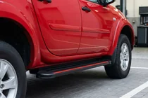 Fiat Fullback 2016– Bočné prahy Maya Red (2 ks., hliník) fotografia 1
